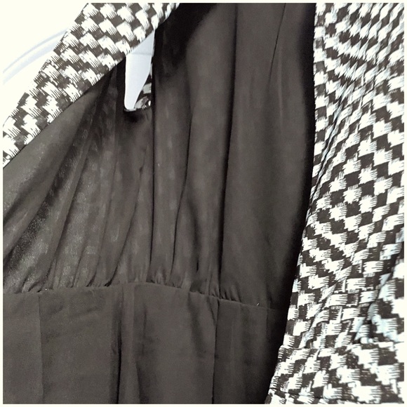 Reiss houndstooth pattern cream and black mini dress, lined, size 0 - Picture 2 of 4